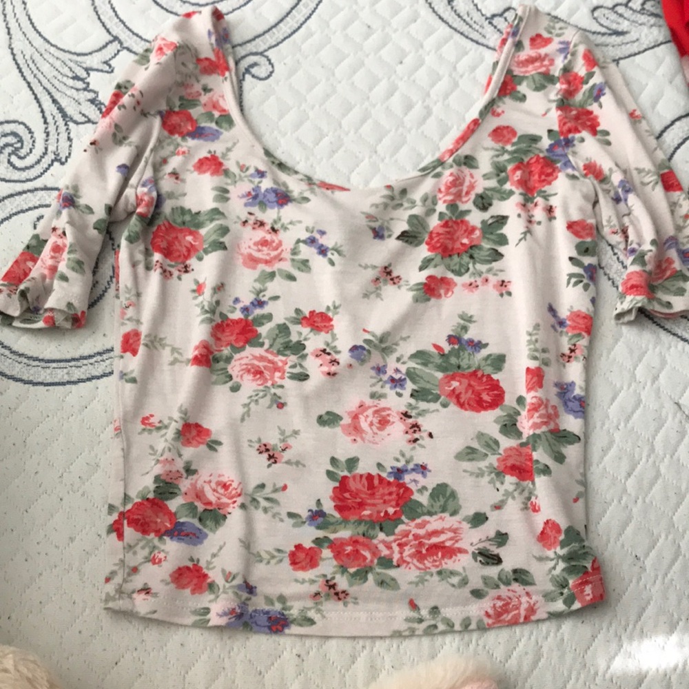 Tight fitted, crop top